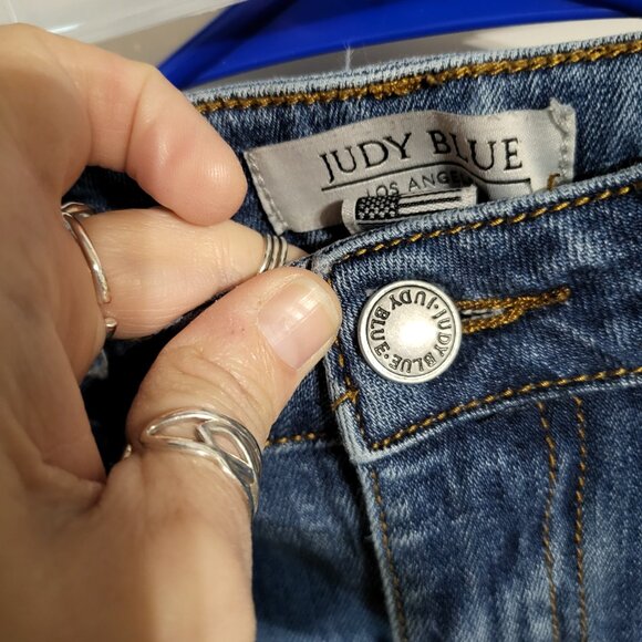 JUDY BLUE CROPPED FRAYED HEM FRINGE JEANS SZ 9/29 - Picture 5 of 7